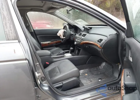 2011 Honda Accord 2.4 Ex from USA, damaged, VIN 1HGCP2F74BA136266